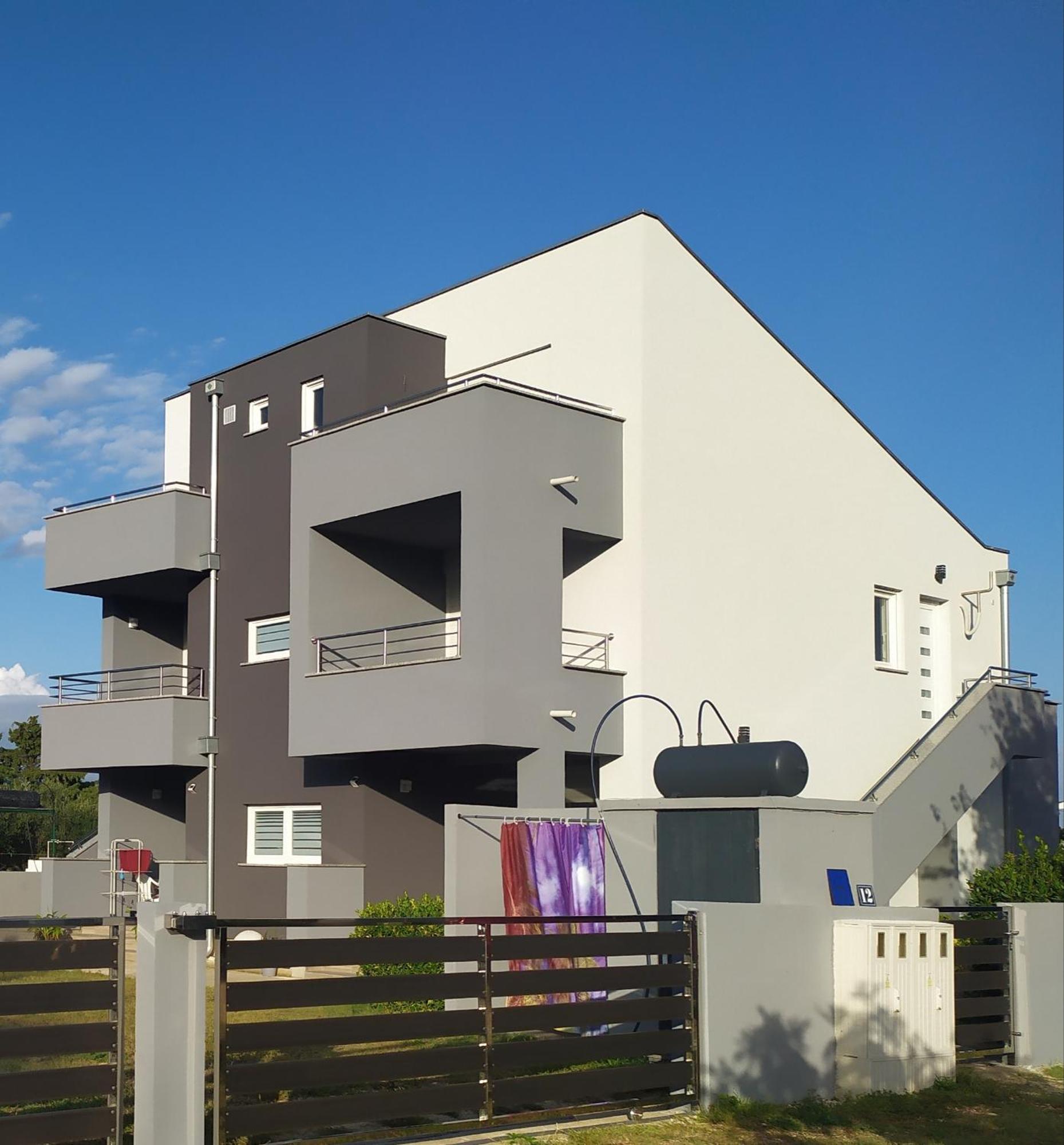 Apartmani Mira Nin Esterno foto