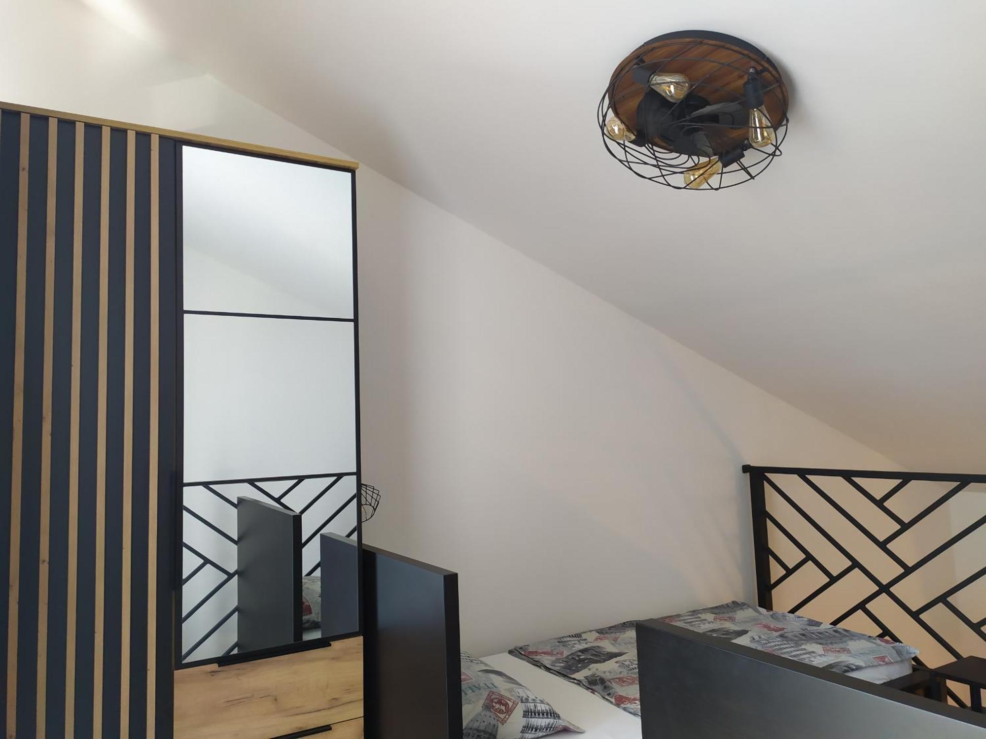 Apartmani Mira Nin Esterno foto
